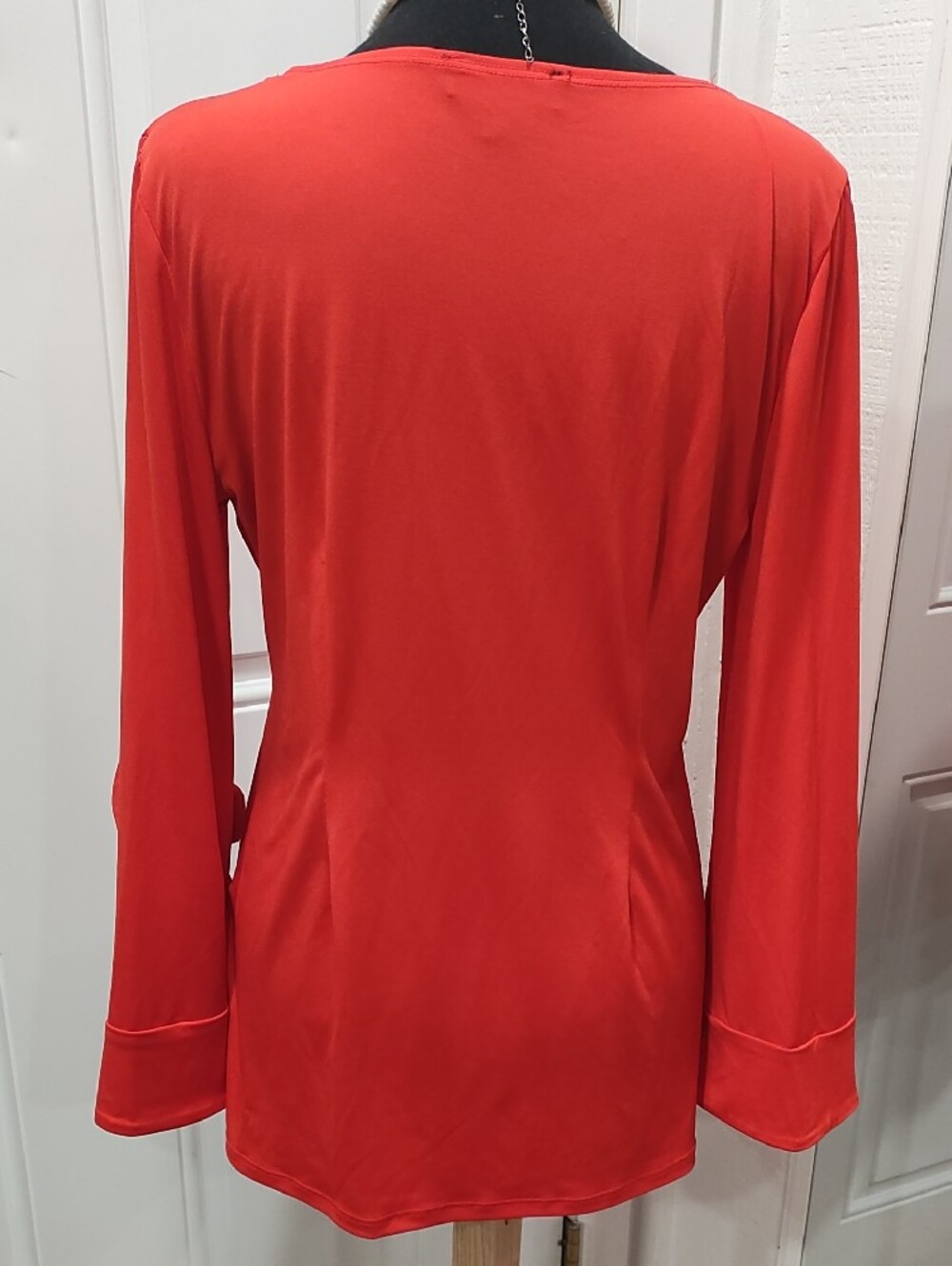 Melissa Paige Red Long Sleeve Keyhole Top with Ruffle Sleeves - Picture 2 of 6